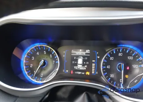 2018 Chrysler Pacifica Touring Plus z USA, uszkodzony, nr VIN 2C4RC1FGXJR226921